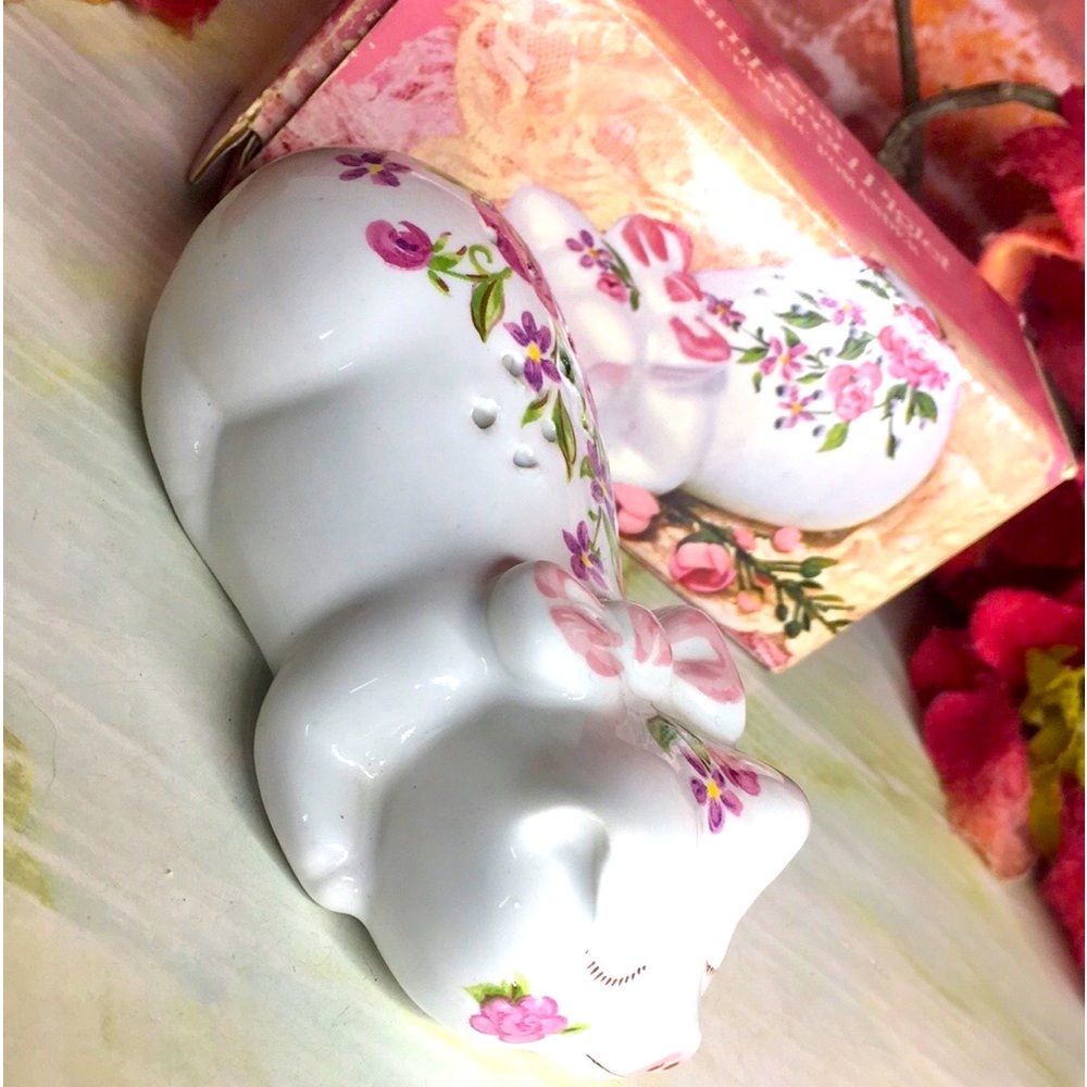 Vintage 1978 Avon Pink Piglet Porcelain Floral Piglet Pomander Sachet Holder